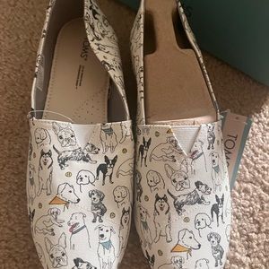 NEW in box - Toms - dog print - Limited edition